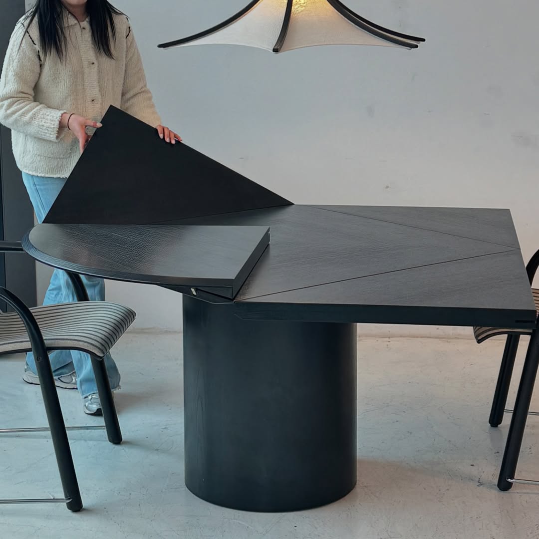 Cobra Table
